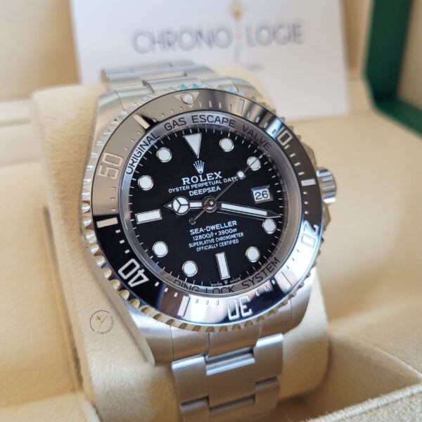 Rolex Sea-Dweller Deepsea 44mm 136660 Black Chronologie 2 Rolex Sea-Dweller Deepsea 44mm 136660 Black Chronologie 2
