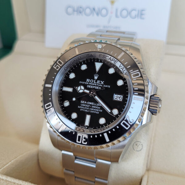 Rolex Sea-Dweller Deepsea 44mm 136660 Black Chronologie 3 Rolex Sea-Dweller Deepsea 44mm 136660 Black Chronologie 3