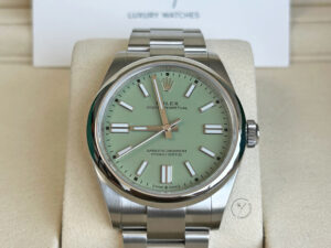 Rolex Oyster Perpetual 41 134300 Pistachio Chronologie(1)